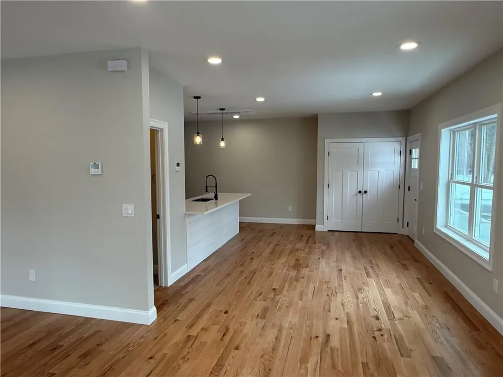 2907 Post Road Warwick RI 02886