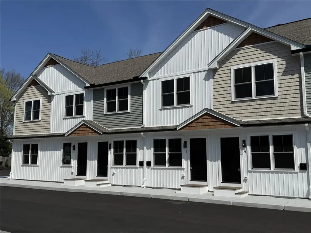 2907 Post Road Warwick RI 02886
