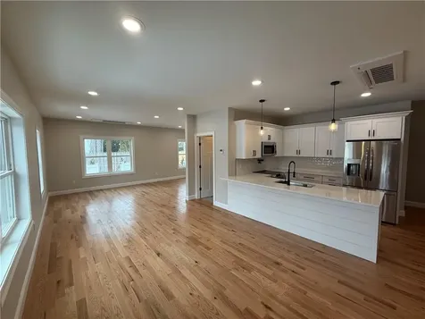 2907 Post Road Warwick RI 02886