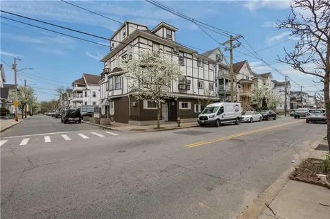 129 Academy Avenue Providence RI 02908