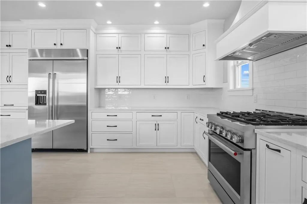 2 Sedge Court Narragansett RI 02882