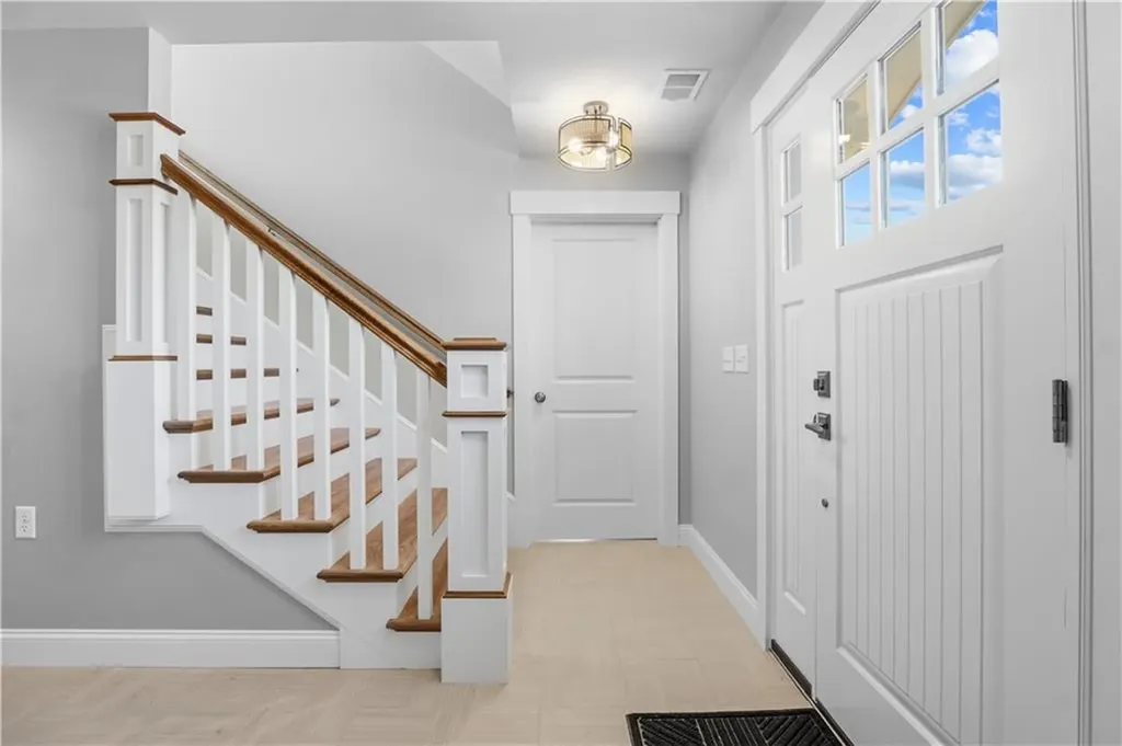 2 Sedge Court Narragansett RI 02882