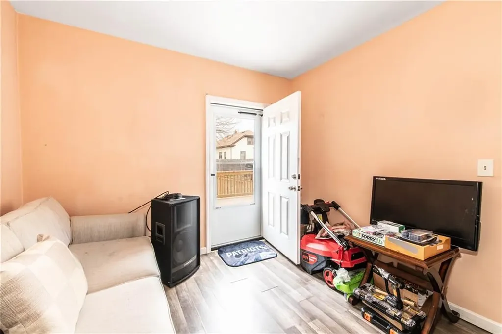 123 Francis Avenue Pawtucket RI 02860
