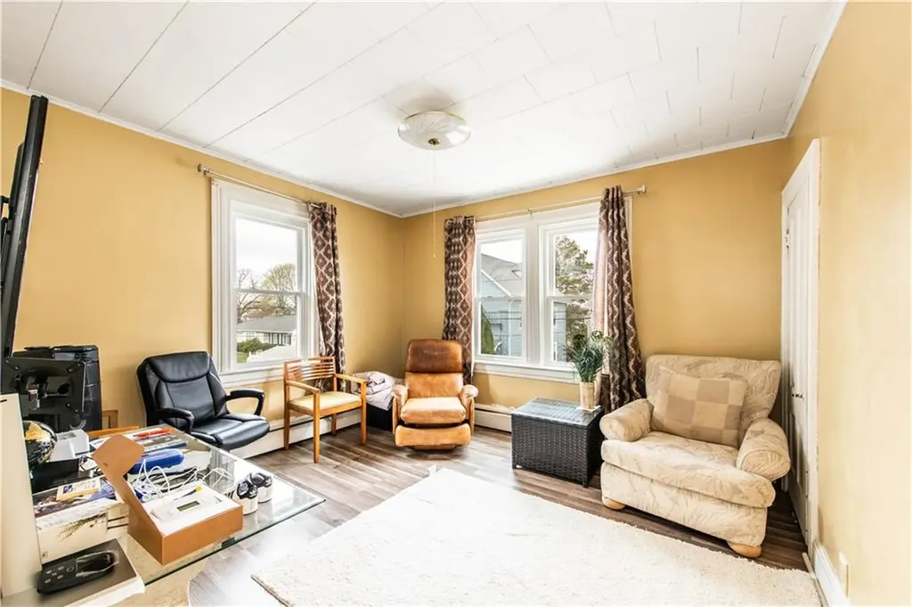 123 Francis Avenue Pawtucket RI 02860