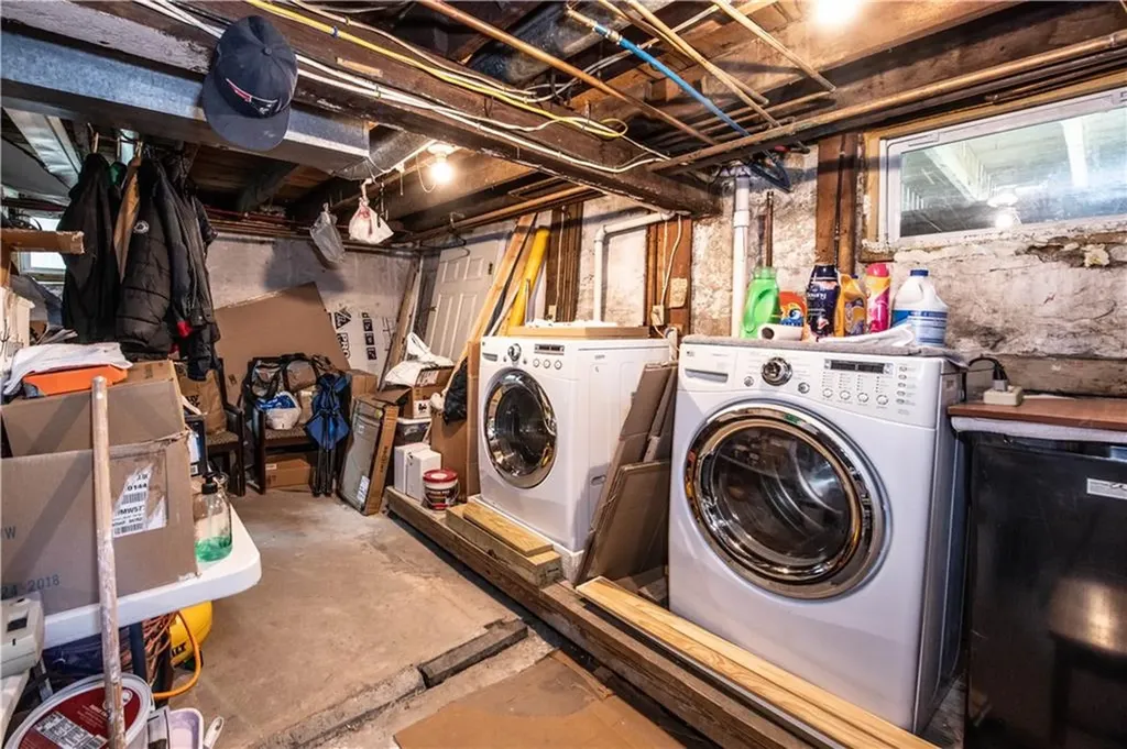 123 Francis Avenue Pawtucket RI 02860