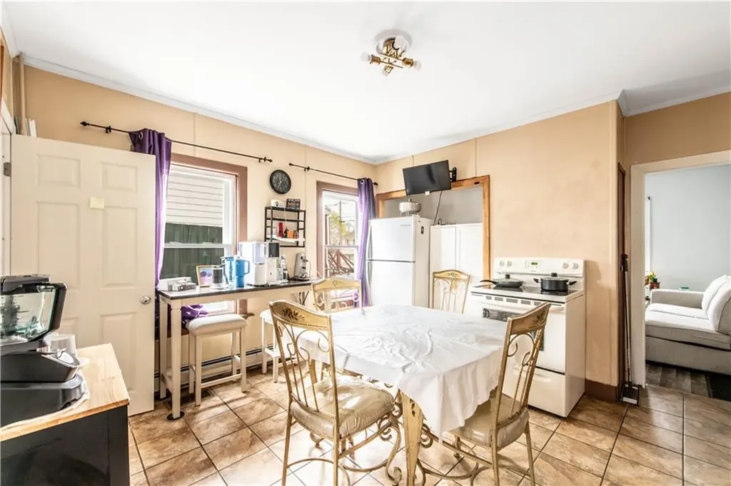 123 Francis Avenue Pawtucket RI 02860