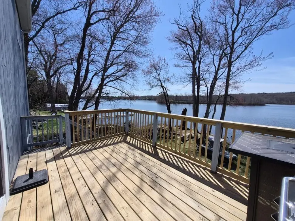 2484 Hartford Avenue Johnston RI 02919