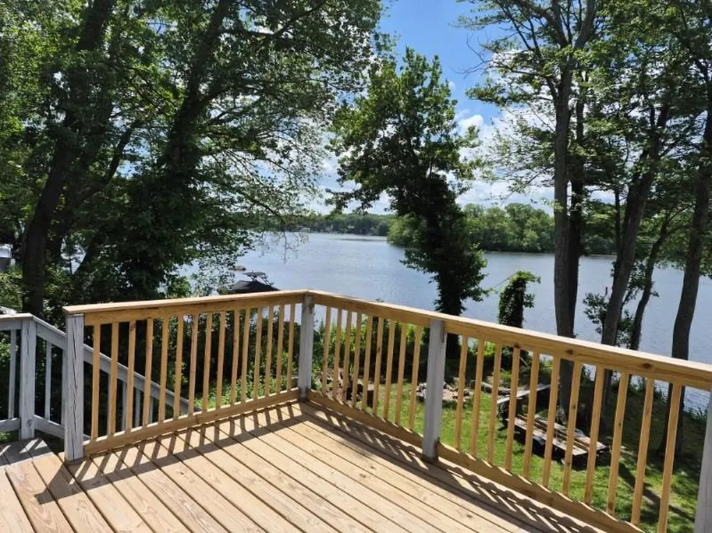 2484 Hartford Avenue Johnston RI 02919