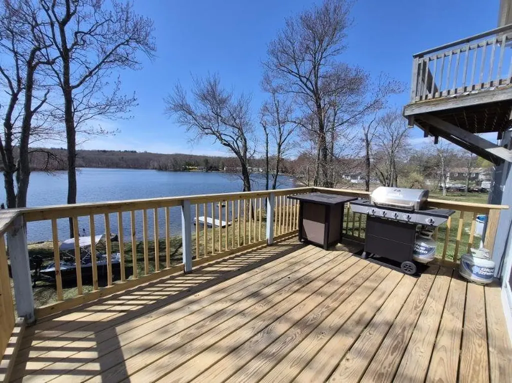 2484 Hartford Avenue Johnston RI 02919
