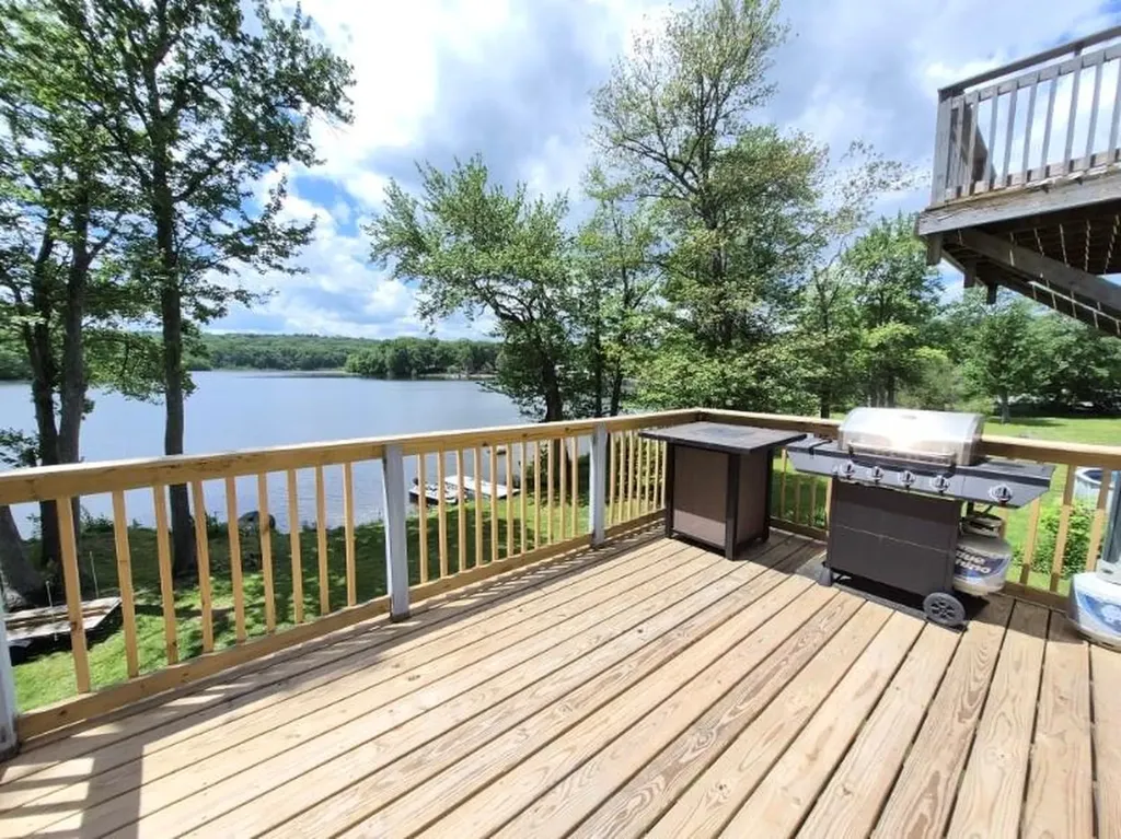 2484 Hartford Avenue Johnston RI 02919