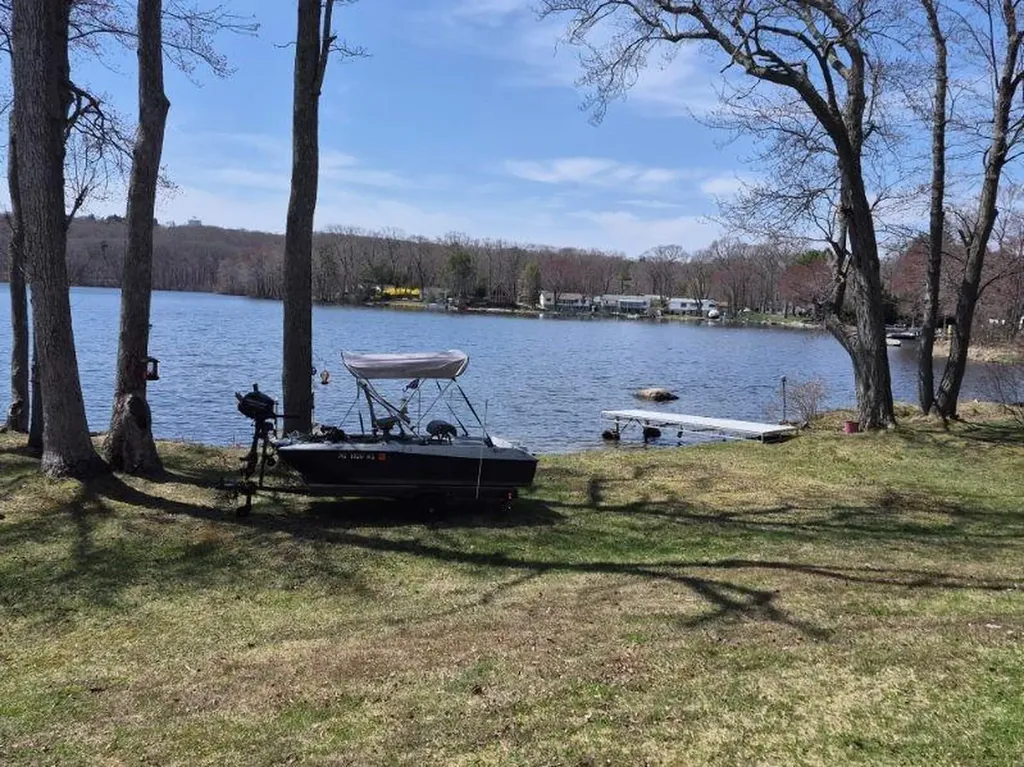 2484 Hartford Avenue Johnston RI 02919