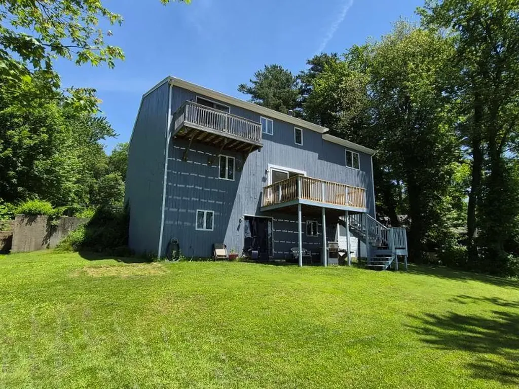 2484 Hartford Avenue Johnston RI 02919