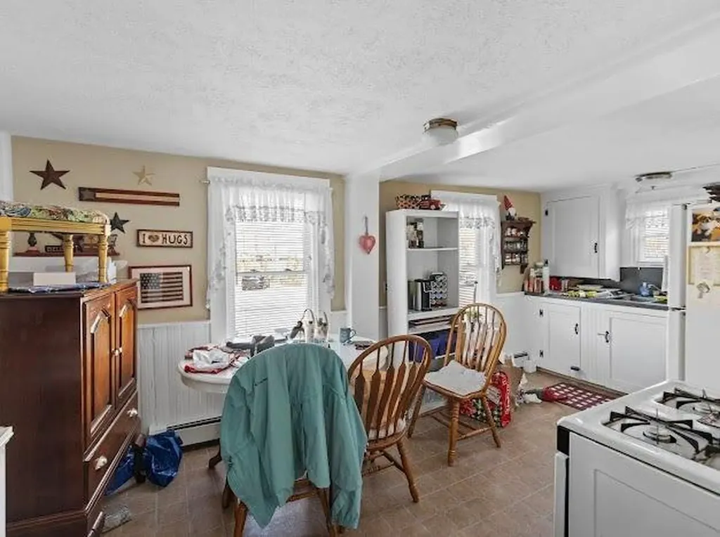 1692 Main Street West Warwick RI 02893