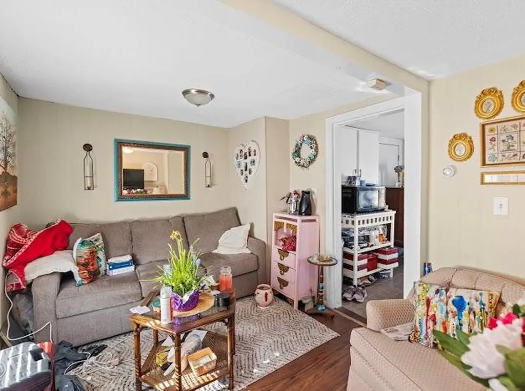 1692 Main Street West Warwick RI 02893