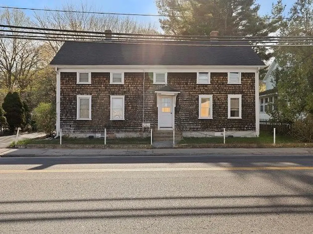 1692 Main Street West Warwick RI 02893