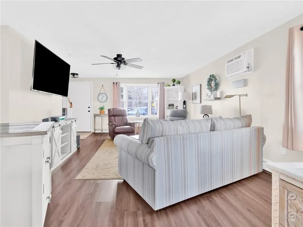 1175 Diamond Hill Road Woonsocket RI 02895