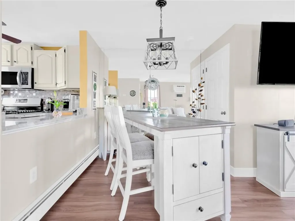 1175 Diamond Hill Road Woonsocket RI 02895