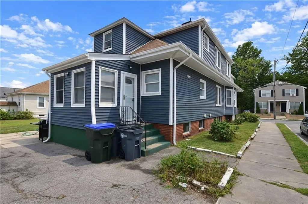 178 Ledge Street Providence RI 02904