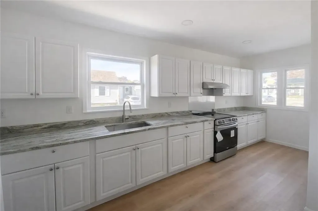 178 Ledge Street Providence RI 02904