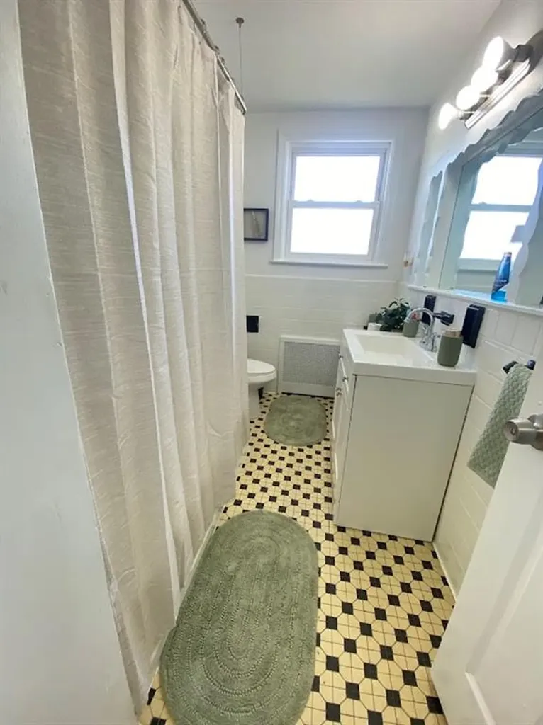 178 Ledge Street Providence RI 02904