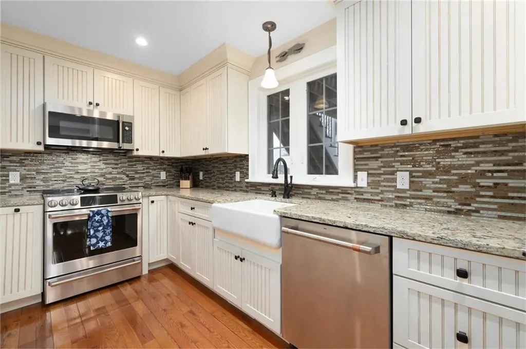 81 South Pier Road Narragansett RI 02882