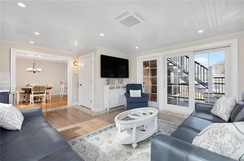81 South Pier Road Narragansett RI 02882