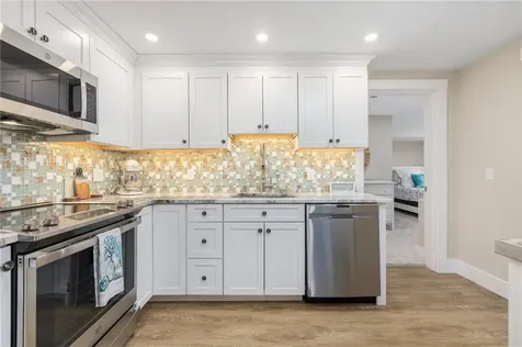 81 South Pier Road Narragansett RI 02882