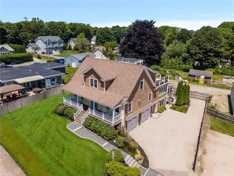 81 South Pier Road Narragansett RI 02882