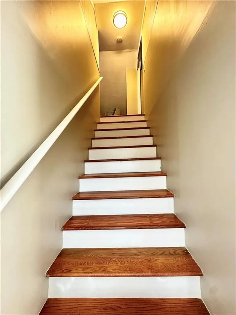 143 River Vue Avenue Warwick RI 02889