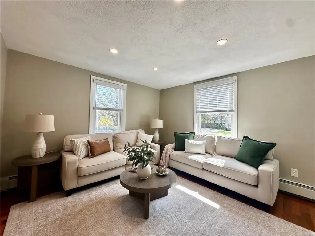 143 River Vue Avenue Warwick RI 02889