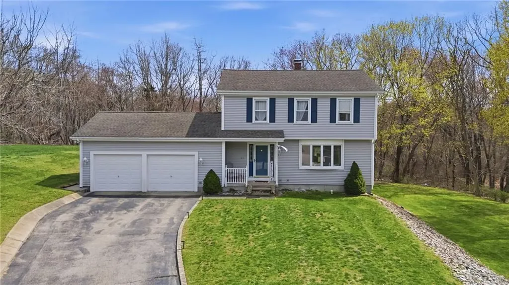 25 Robin Way Westerly RI 02891