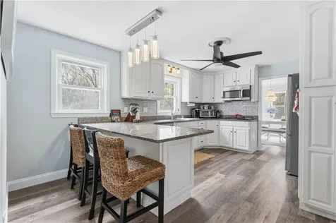 25 Robin Way Westerly RI 02891