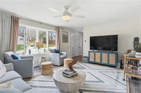 25 Robin Way Westerly RI 02891
