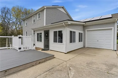 25 Robin Way Westerly RI 02891