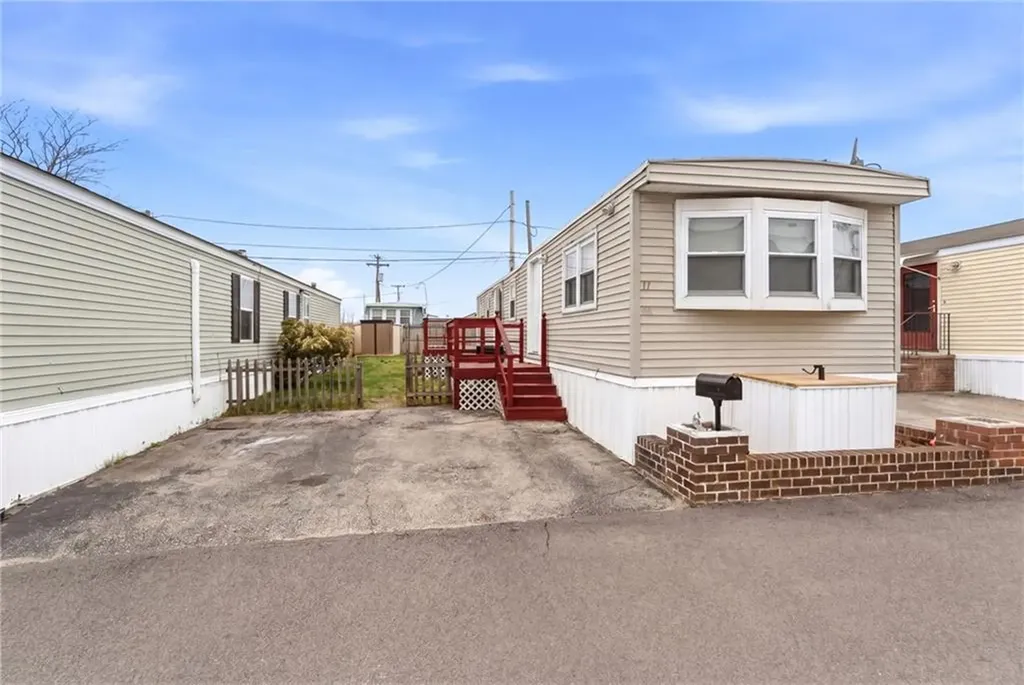 11 East Drive East Providence RI 02916
