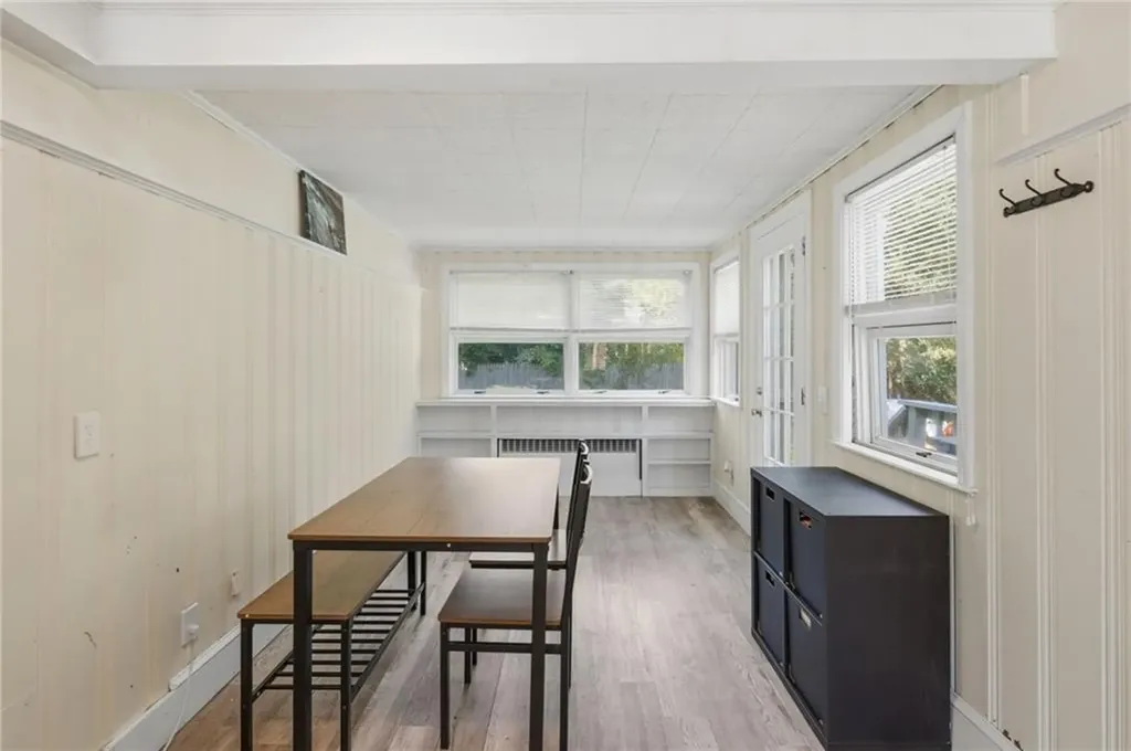97 Delwood Road Warwick RI 02889