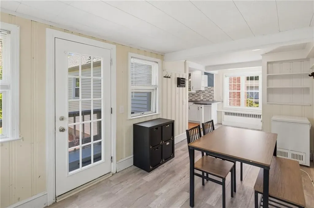 97 Delwood Road Warwick RI 02889