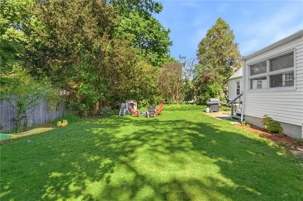 97 Delwood Road Warwick RI 02889