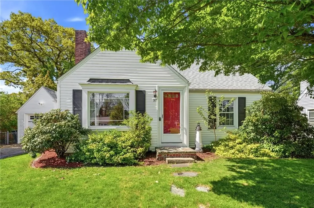 97 Delwood Road Warwick RI 02889