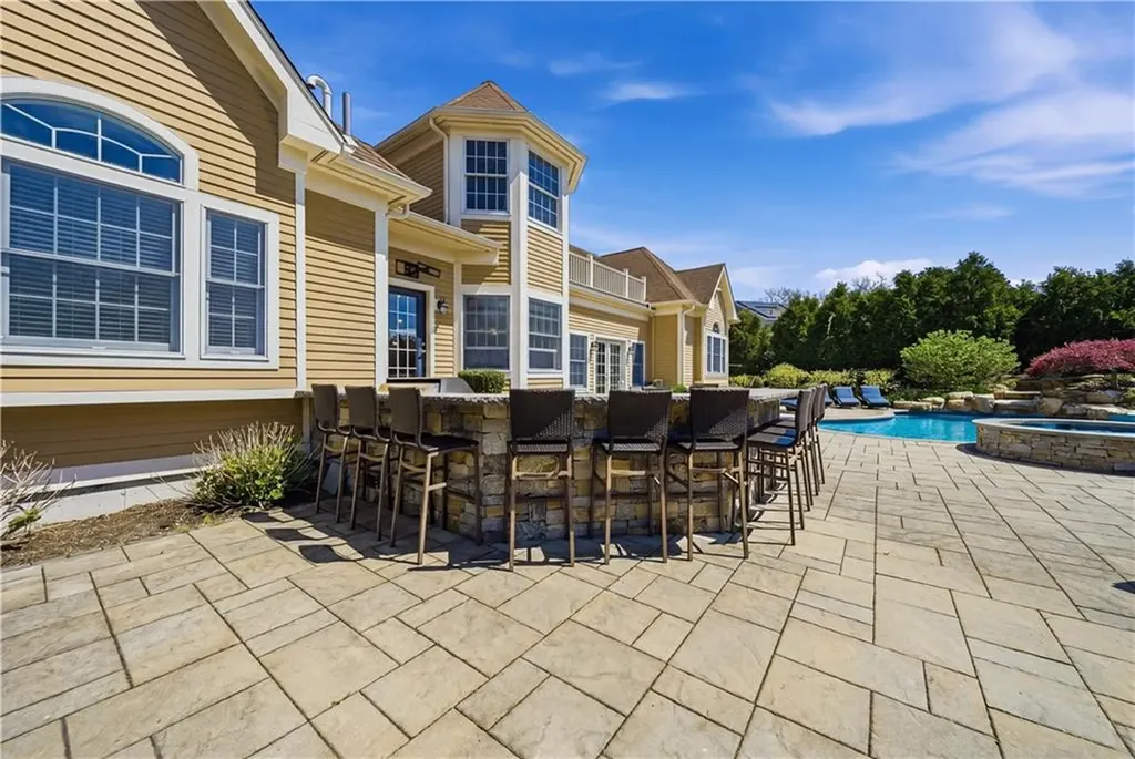 5 Casey Drive Bristol RI 02809