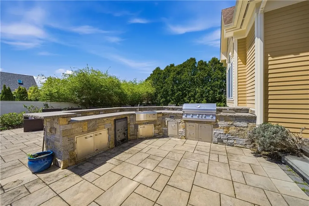 5 Casey Drive Bristol RI 02809