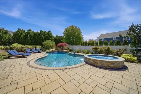 5 Casey Drive Bristol RI 02809
