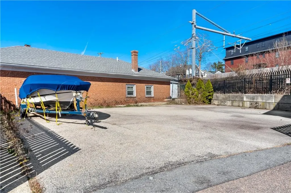 134 142 Duke Street East Greenwich RI 02818