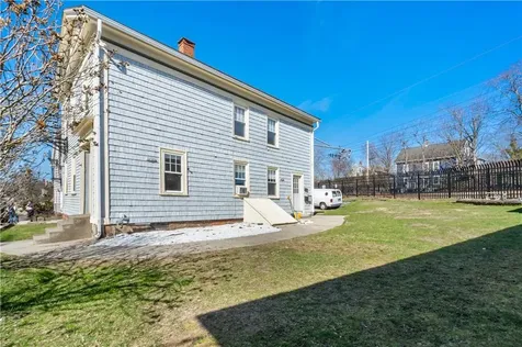 134 142 Duke Street East Greenwich RI 02818