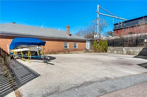 134 142 Duke Street East Greenwich RI 02818