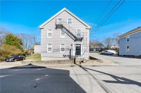 134 142 Duke Street East Greenwich RI 02818