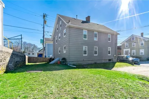 134 142 Duke Street East Greenwich RI 02818