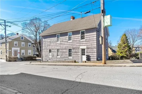 134 142 Duke Street East Greenwich RI 02818