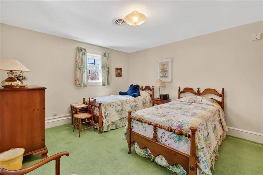 2338 Cranston Street Cranston RI 02920