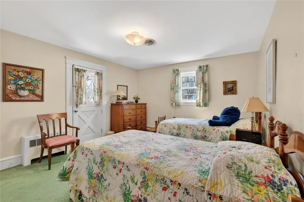 2338 Cranston Street Cranston RI 02920